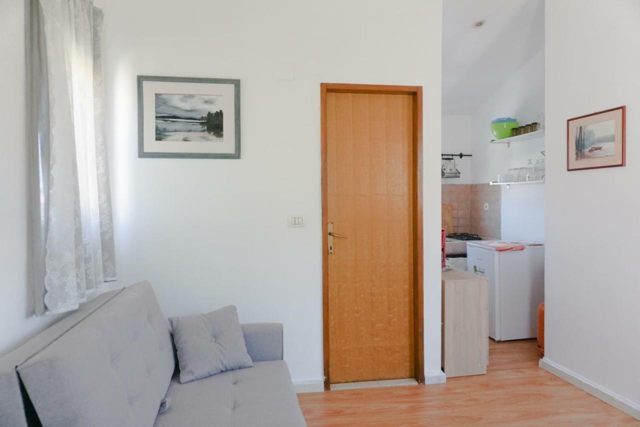 Sonja apartment Premantura Bagian luar foto