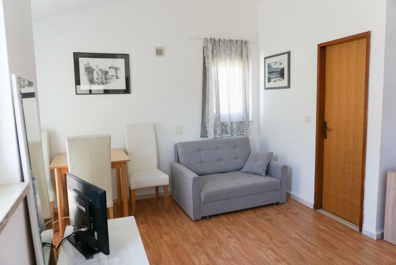 Sonja apartment Premantura Bagian luar foto